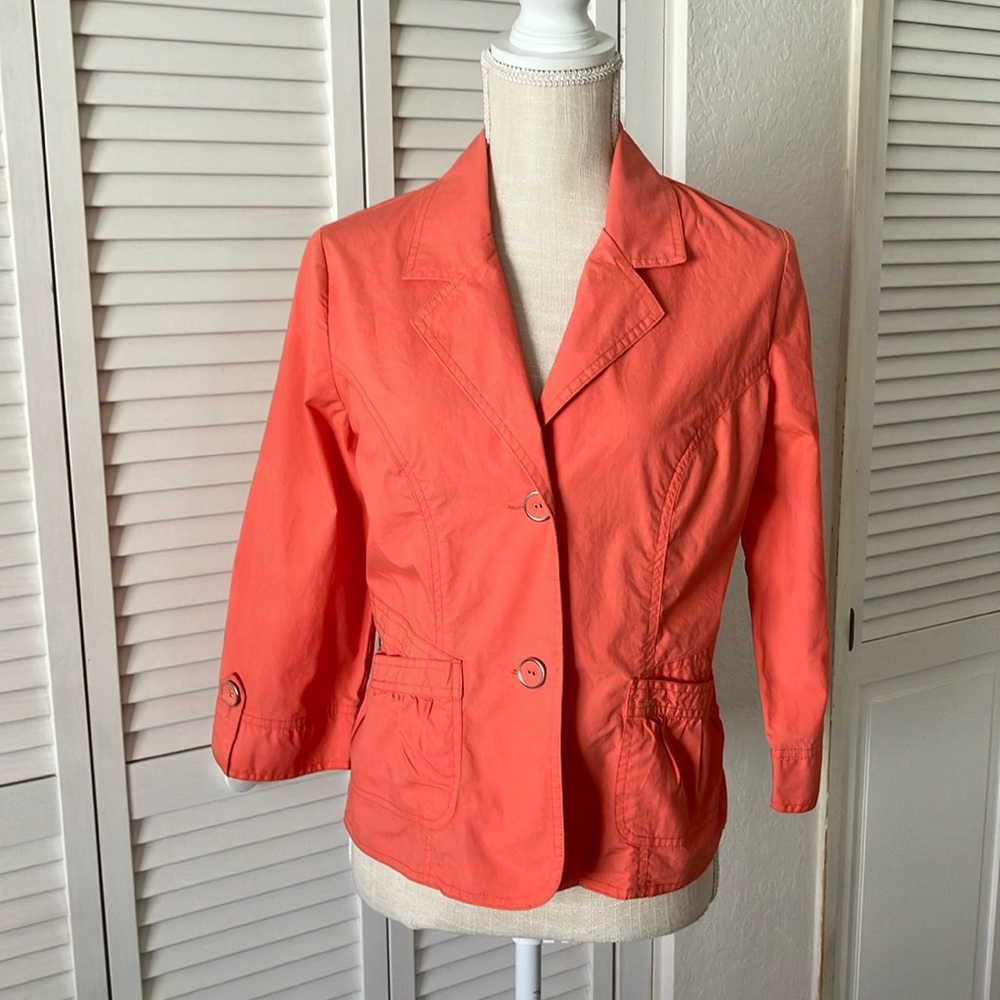 Chico’s 3/4 sleeve blazer in a salmon color 100% cotton Chico’s size 0 or U.S. S